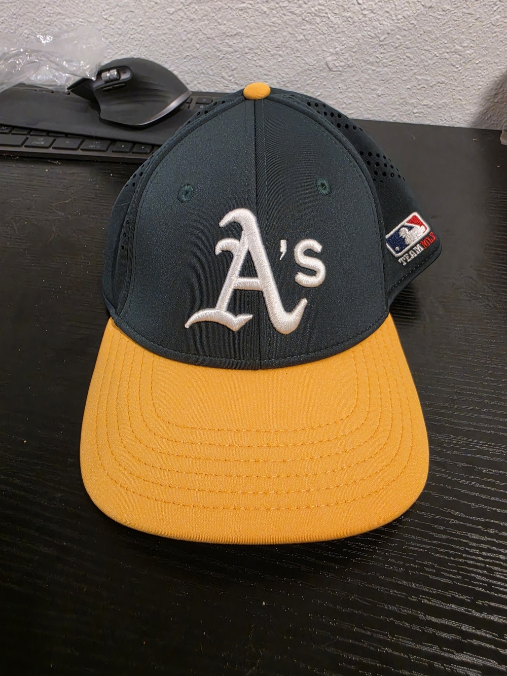 Oakland A's MLB Two-Tone Baseball Cap in Green and Yellow